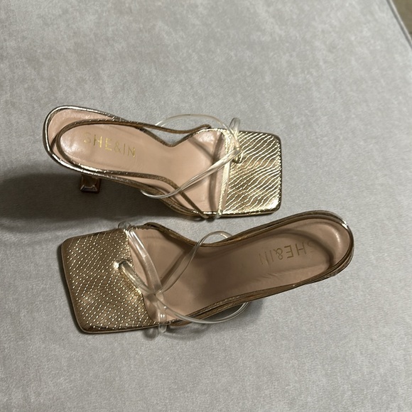 Heels - Picture 2 of 2